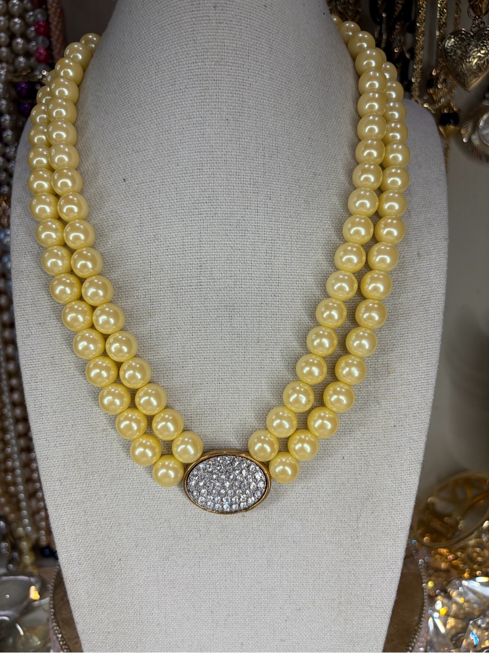 Presidents Club Avon Glass Pearl Yellow Rhinestone Necklace Gold Tone Jewelry